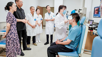 顶尖碰撞，智启先机！中国医学科学院肿瘤医院 倪晓光教授莅临我院指导喉镜AI创新实践
